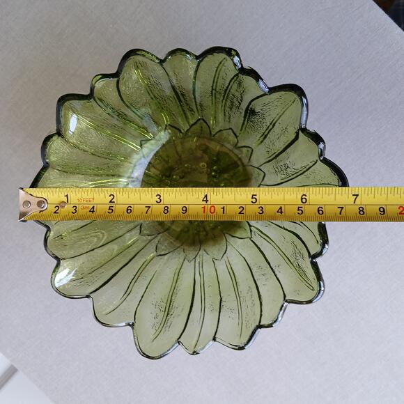 Indiana Glass Avocado Sunflower Lily Pons pattern glass bowl 3"x7" vintage MCM - Picture 8 of 8